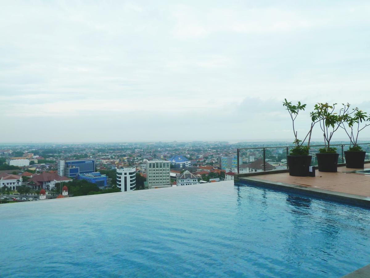 Pinnacle Apartment Pandanaran Semarang Zewnętrze zdjęcie